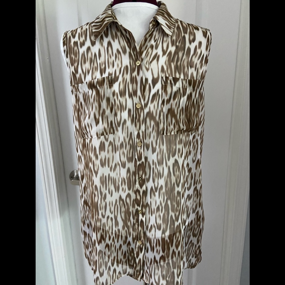 CHICO’S LEOPARD PRINT BLOUSE 🐆🐆